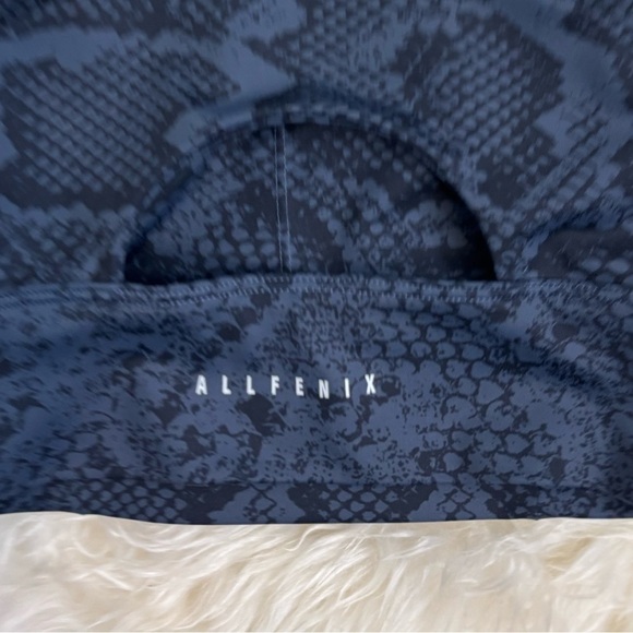 Allfenix Anthropologie Snake Print High Neck Indie Python Sports Bra - Picture 4 of 4